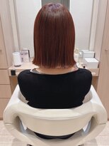 コーエン(cowen) チェリーレッド外ハネ切りっぱなしボブ似合わせイメチェン40代