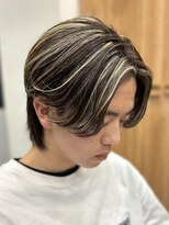 ハイライトセンターパートメッシュダブルカラーツーブロック