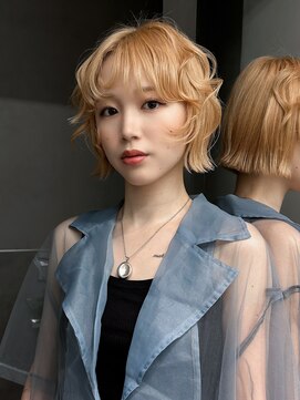 ボブショートミディアムブリーチハイトーン小顔_F30990