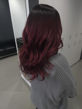 ゴットラトゥール(GOTTO LATOUR) 艶カラー/レッド/ワインレッド/赤/巻き髪/ミディアム