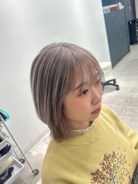 シルバーベージュ　ブリーチ