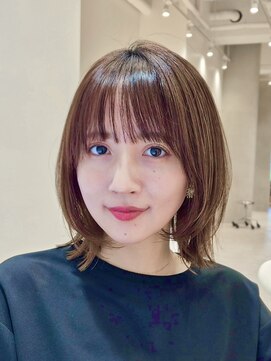 ソワネ 表参道(soigne) 表参道酸性ストレートミディアムレイヤーアッシュグレー40代