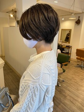 アトリエ シュシュ(atelier chou chou) ショートボブ　× フォギーベージュ