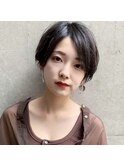 長め前髪 × ハンサムショート × 透けるアッシュグレー