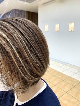 クオリス 上板橋店(QUALIS) 大人可愛いショートボブ/ブリーチ/ハイライト/ひし形/前下がり