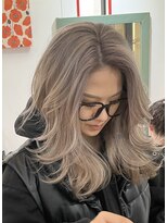 アップ(A+hair) ハイライトカラーミルクティーベージュケアブリーチダブルカラー