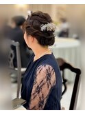 ほどよいバランスのまとめ髪