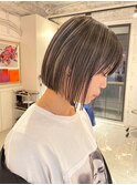 デザインカラーコントラストハイライト切りっぱなしボブ