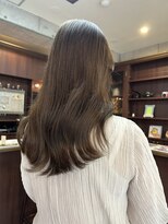 レイジーアワーズ(Lazy Hours) ブリーチなしベージュ×ウェーブ巻き