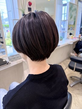 リリー バイ エーケー(Lily By Ak) 大人ショートスタイル