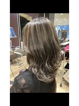 トゥーヘアー(too hair) ハイライト
