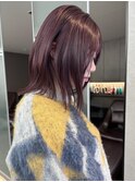 軽やかミディアムボブ×ワインレッド