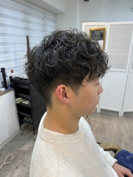 ヘアールアナ ナオ(HairLuana nao)の写真/メンズスタイルに定評のあるスタイリストが在籍!話題のパーマスタイルやフェードスタイルをお手頃価格で!