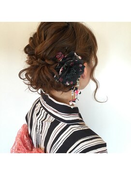 マルサンカクシカクプラスヘアー(〇△□＋Hair.) 浴衣ヘアセット