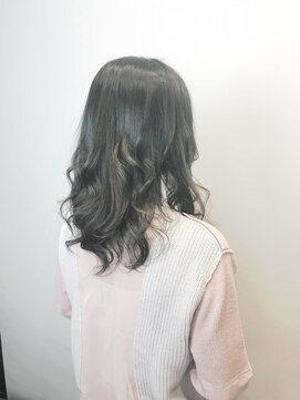 アヤナ バイ アヤラ(ayana by ayala) グリーンアッシュ〈浦安 美容室〉