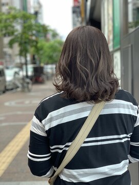 アスイン(asuin) 大人ミディアムスタイル