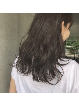 アピッシュ ギンザ(apish ginza) tomoヘア*ワンメイクで叶う似合わせ透けカラー ブルーグレー