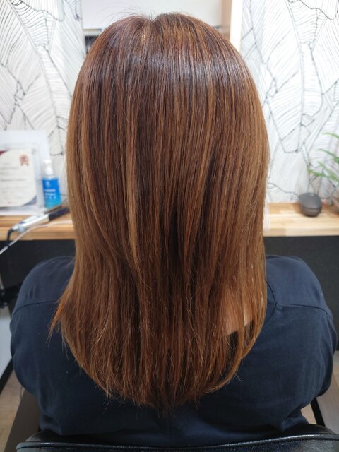 セミロングストレートオレンジブラウン髪質改善カラー