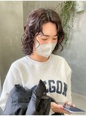 くるくる　ミディアムパーマ　スパイラルパーマ　暗髪