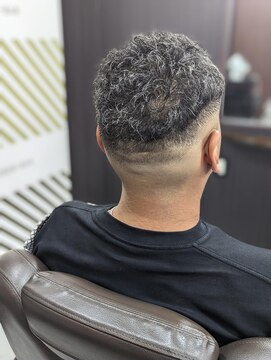バーバーバー 八広(BARBER-BAR) フェードカット　＃メンズカット