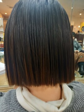 シャンプーボーイ ストレートボブ