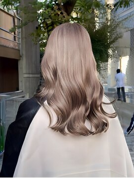 サンクプロジェクト(cinq PROJECT) 韓国ヘアミルクティーアッシュベージュカラーロブ原宿ブリーチ