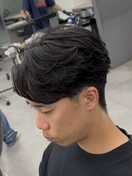 オーバルバイアピッシュ(OVARL by apish) 毛流れリバースパーマセンターパートメンズパーマフェザーパーマ