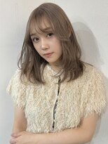 リヴ オオサカ(LIV OSAKA)&nbsp;グレージュ/透明感カラー/レイヤーカット/ブリーチ/ダブルカラー