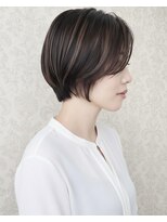 ペグ(Peg)&nbsp;【30代・40代に人気】小顔を叶える前下がり大人ショートボブ