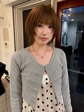 シイ(SIE) ショートレイヤーカット