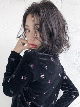 ルティア 池袋(Lutia) 暗髪ブルージュ☆モノトーン