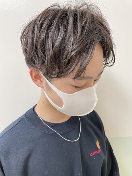モリオフロムロンドン 泉南店(morio FROM LONDON) センターパート刈り上げマッシュ