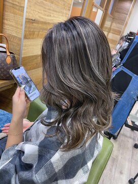 ジゼル(gisele) (稲毛)グレージュハイライト