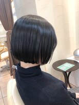 ティエル(Tiele)&nbsp;イメチェン20代30代40代首が細く見えるミニボブ