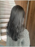 ブルーブラック×透明感