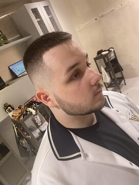 フランクスバーバーザスタンド(Frank’s barber the stand) クロップスキンフェードE