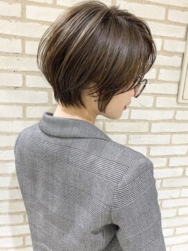 アンド ストーリーズ(&STORIES) 大人可愛い小顔ひし形クビレ丸みボブ20代30代40代大人ショート