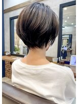 ナイロン 新潟店(NYLON.)&nbsp;★くびレイヤーエモージュグレージュクールショート