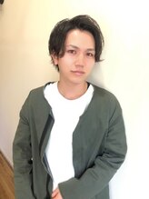 誰でも似合う美髪カラー♪デザインカラー支持率No1スタイリストの服部です！