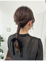 ルーナ(Luna)&nbsp;ふわっと×タイト　な大人ポニーテール