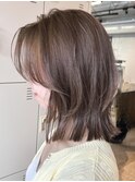 薄めバング重めロングレイヤーカットくびれヘア