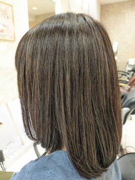 ヘアーデザインムーヴ(Hair design MOVE) 白髪ぼかしハイライト 明るい白髪染め 40代 50代