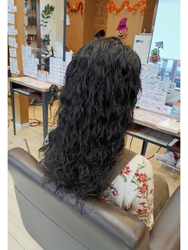 ヘアリゾートハピネス スパイラルパーマ