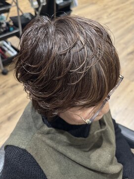ハピネス クローバー 八木店(Happiness CLOVER) 丸みショート　白髪ぼかし　ハイライト　30代40代50代60代