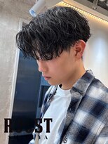ルースト 渋谷店(ROOST)&nbsp;MEN’S HAIR/波巻きツイストスパイラル/リバースセンターパート