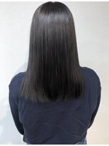 リア(Lia by KENJE)&nbsp;Lia　就活・実習カラーも透明感たっぷりに♪