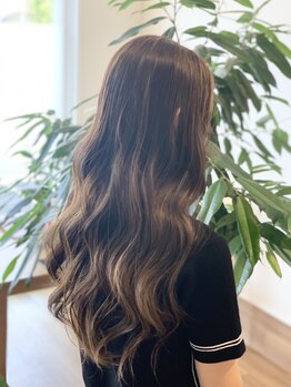 ヘアーステップ(HAIR STEP)の写真/【岡山市中区円山】厳選されたトリートメントで集中ケア♪思わず触れたくなる理想のうるツヤ髪へ☆