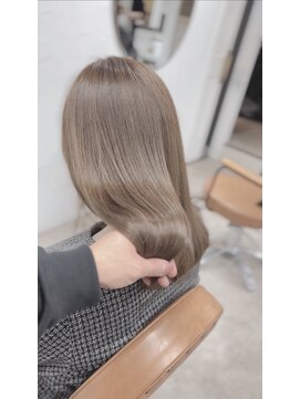 ムク 新宿(muc) 透明感アイスベージュ