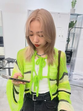 ニトバイアンキシム(nit by ahnkism) ボブミルクティーベージュブリーチダブルカラー堀江