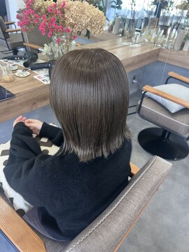 ティティ(TiTi) ブリーチなし！透明感ベージュからー[TiTi_福田りの]